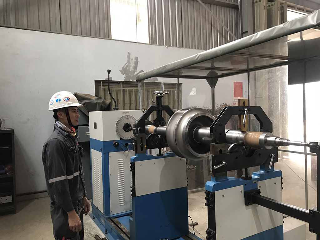 Cân bằng động